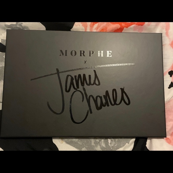 James Charles Morphe X Eyeshadow Pallet New Trending Makeup! - Picture 3 of 3